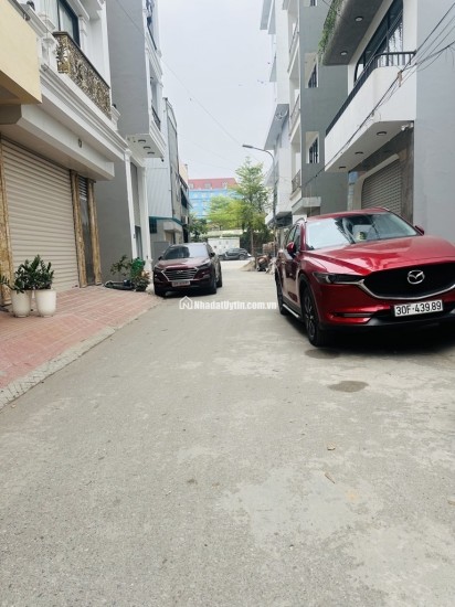 Nhà mới 3 tầng ở Kim Chung - Hoài Đức chủ nhà cần bán do chuyển công tác